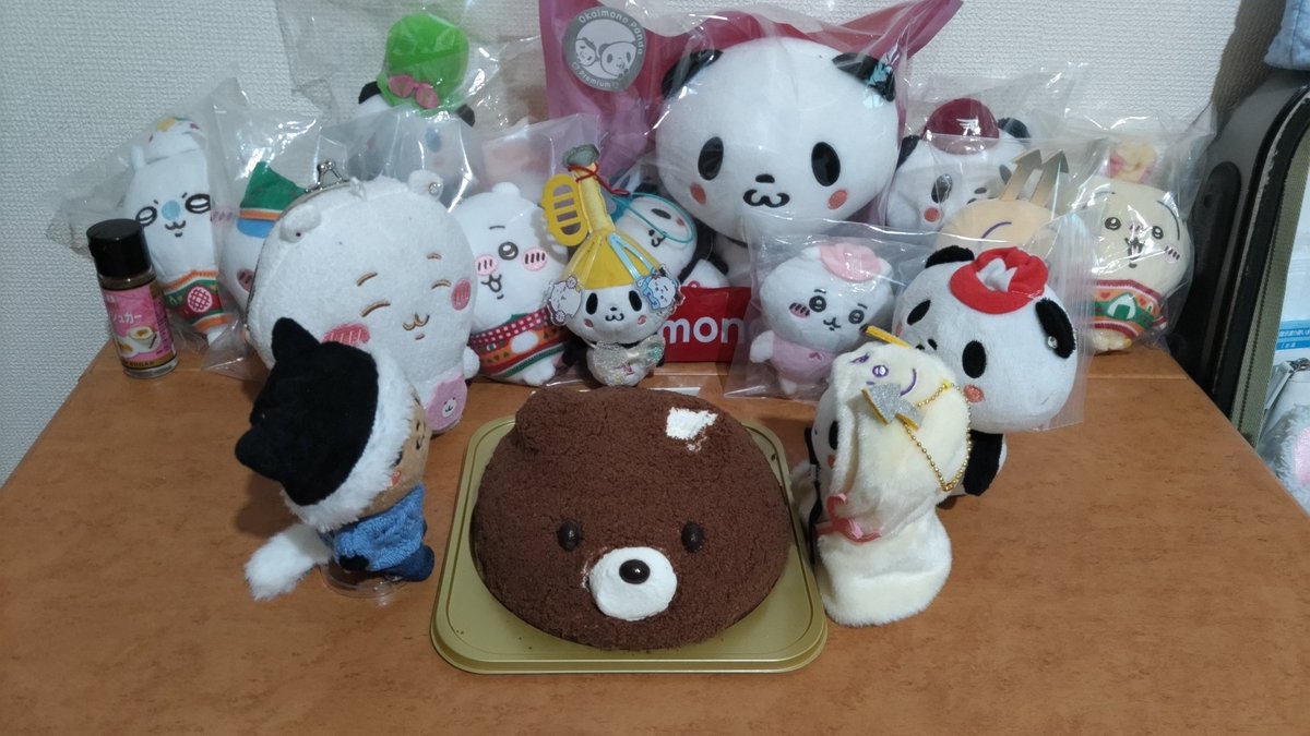 kopanda0125's tweet photo. 今日はみんなでお誕生会🎵

あ！耳食べた！

じゃぁコゲちゃんも✨

あ❗
わ〜わ〜

今年もみんなでいろいろ行こうね💕 https://t.co/EFaAhtwaTE