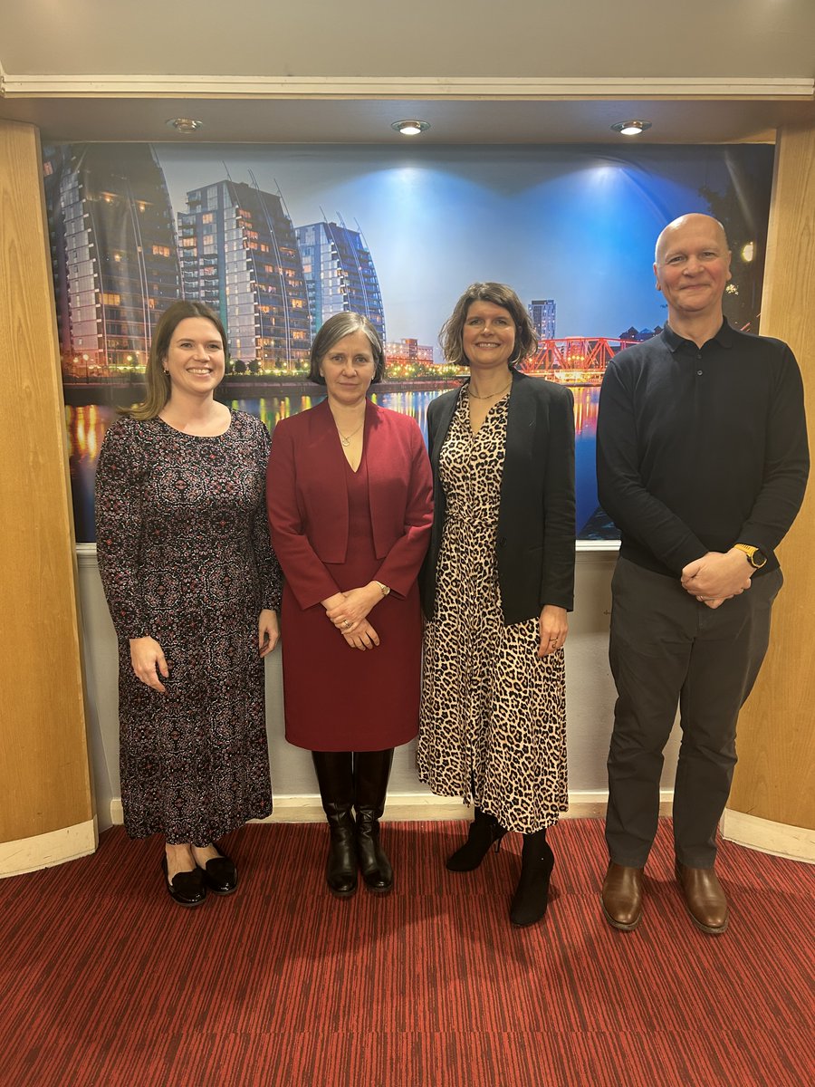 UKTMN's tweet image. We were delighted to welcome the 1st #UKTMN ASPIRE cohort to Manchester last night, with an inspiring speech from @LucyChappell2 from @DHSCgovuk &amp;amp; @NIHRresearch highlighting the value of #trialmanagers &amp;amp; how they play a core role in the UK research landscape  1/2