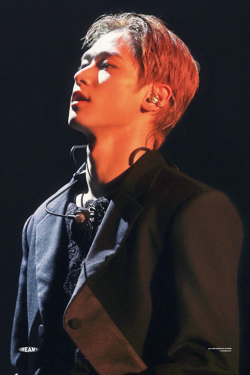 𝐃𝐑𝐄𝐀𝐌𝐘 tweet media