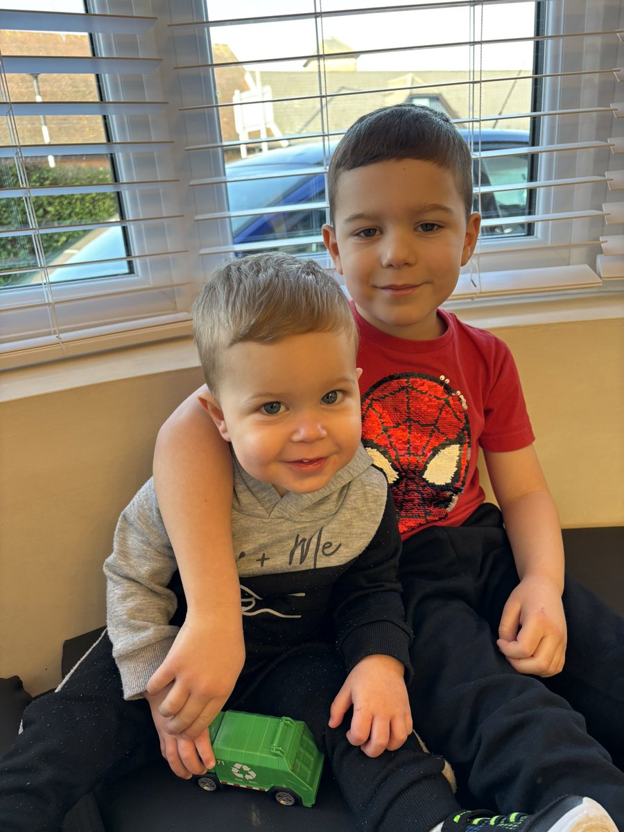 Mike Edwards tweet media