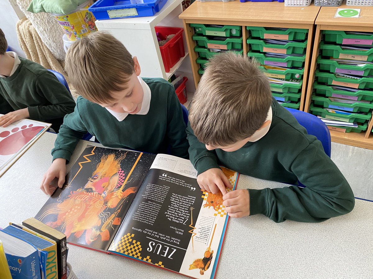 Year5@fossdene tweet media