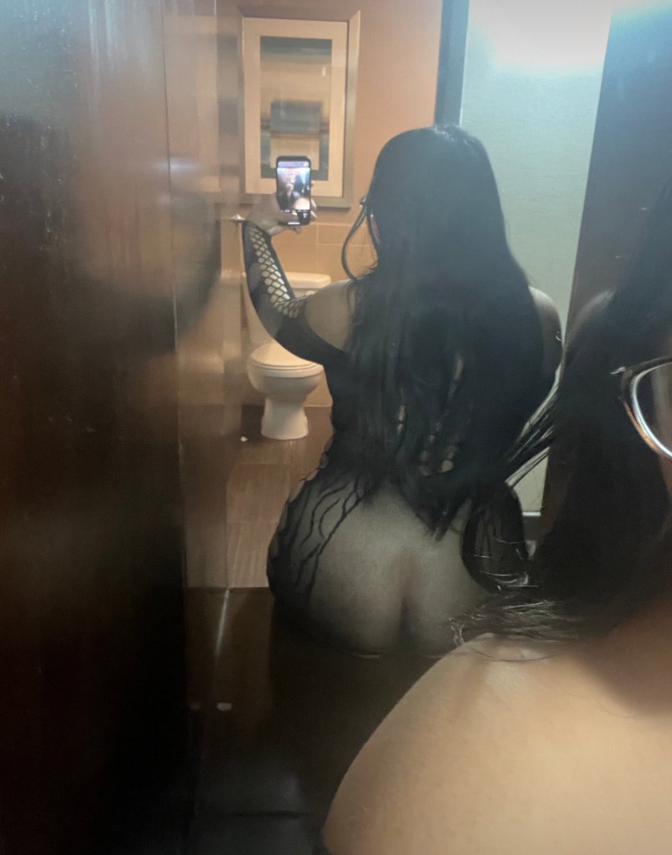 PrettyAlizeee's tweet photo. I love the way my ass sits 🍑😩😍

#thick #latina #bigbooty #sellingcontent #wataa #lingerie https://t.co/oEfiqLFfm1