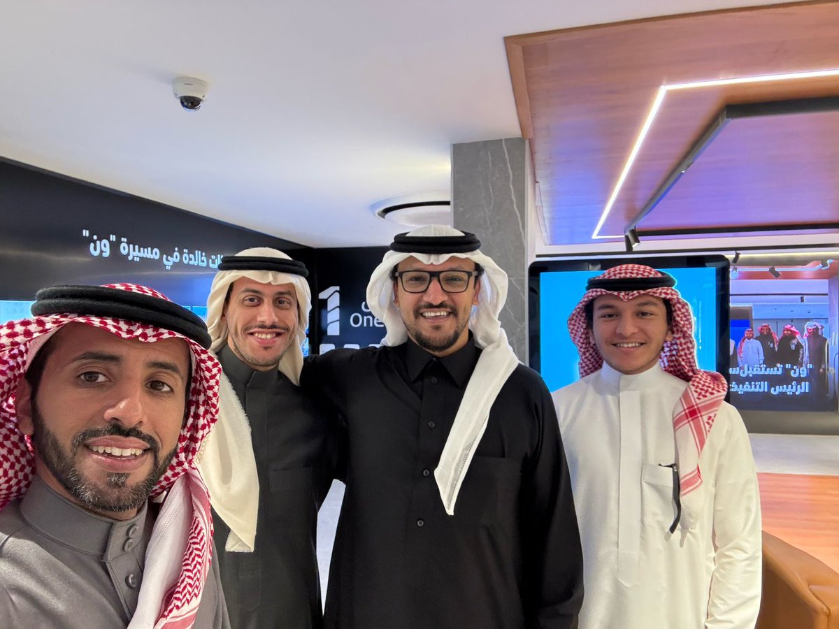 Salansar1's tweet photo. I had the pleasure of visiting @One1_Group, one of Saudi Arabia’s🇸🇦 leading communication corporations.

My nephew Abdulrahman and I engaged in a productive discussion with the Saudi communication czar, CEO @RakanAlFaizi, about the future of media and its latest advancements. https://t.co/MuehPojVEn
