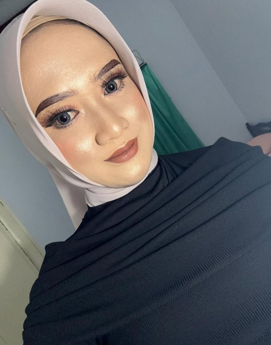 windyyy010_'s tweet photo. 🥰😌

#crosdreser #femboy #sissy #cder #cderhijab #makeup https://t.co/OZHxx82aeD