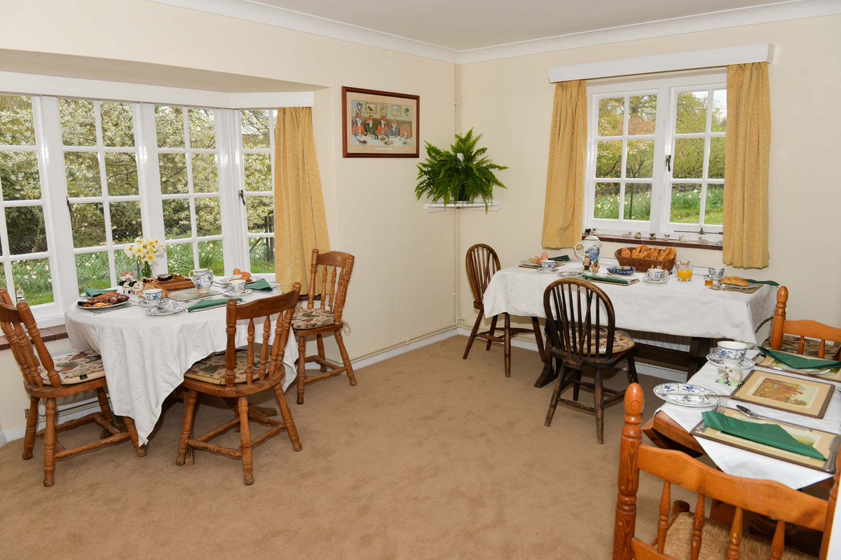 TheBBDirectory's tweet image. 🌿 Stay in the Heart of the Countryside at Twyford Farm 🏡
Each room features a luxurious Harrison’s bed, ensuring a restful night’s sleep. Guests can enjoy modern comforts, including a TV, free Wi-Fi&amp;amp; tea/coffee-making facilities.
bandbstays.co.uk/14171
#BandB #RuralRetreat #UK