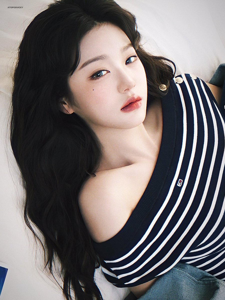 atoposvicky's tweet photo. 𝖳𝖮𝖬𝖬𝖸𝖩𝖤𝖠𝖭𝖲#장원영 https://t.co/0IA4GZJkQU