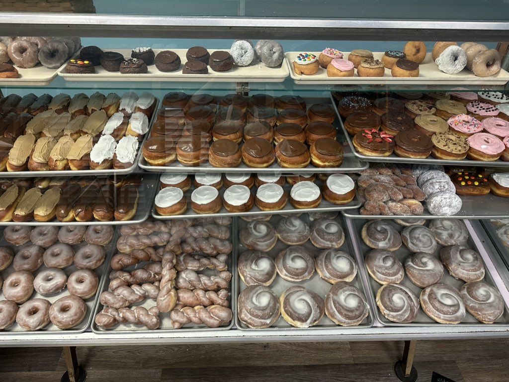 Liebermann’s And Beyond Bakery tweet media