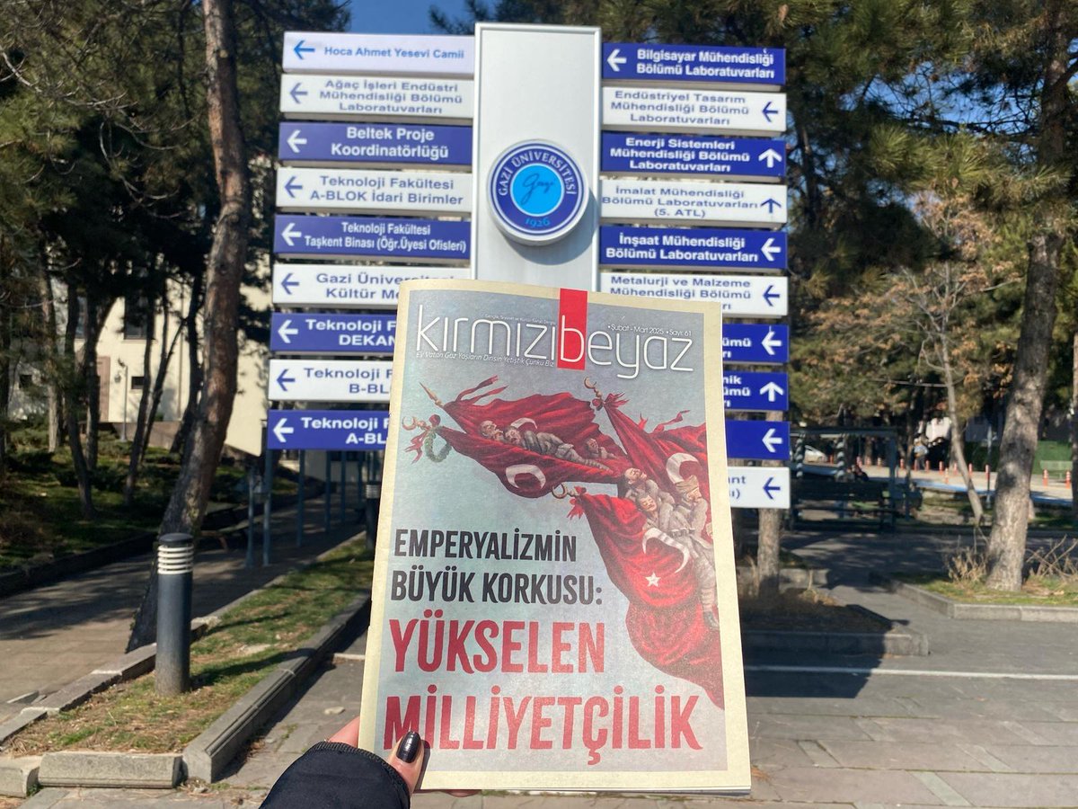 kbdergi's tweet photo. ♦Kampüslerde her yer KIRMIZI BEYAZ!

Türkiye'nin en köklü dergisi Kırmızı Beyaz'ın 61. sayısı, öğrencinin olduğu her yerde.

Dergimizi edinmek için ⬇
📞0552 646 8252 https://t.co/d3AacQLuS7