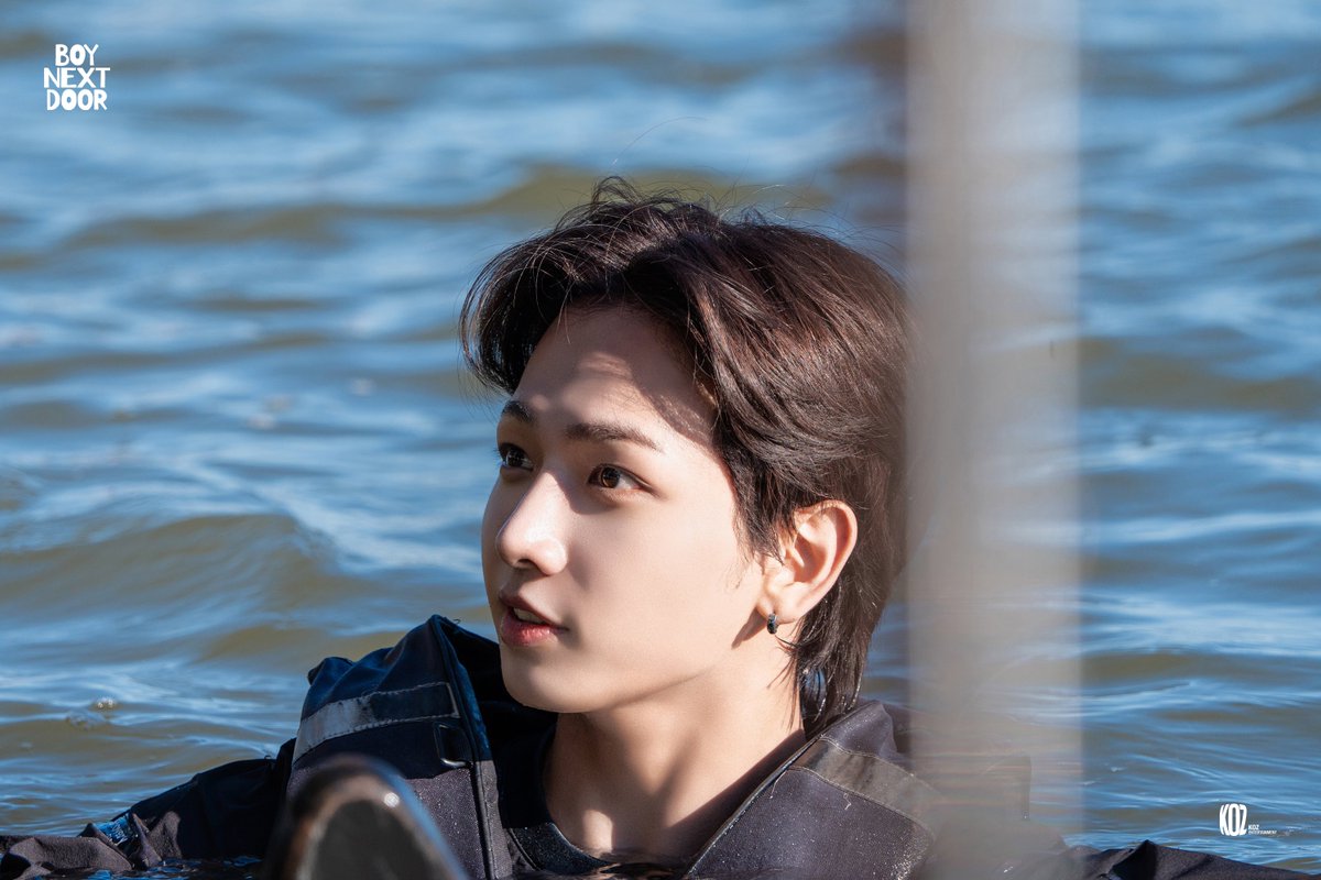 M12O4_S2's tweet photo. <재미있어 보이넥3> Photo Sketch #명재현 https://t.co/VexZ00eyqB
