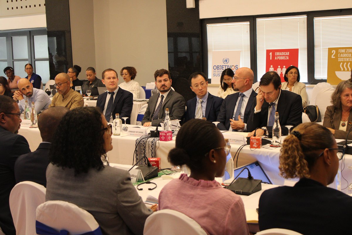 GilsonPina2's tweet photo. A primeira Reunião do Comitê de Pilotagem ONE UN em Cabo Verde de 2025, realizada nesta segunda-feira, 24 de fevereiro, marcou um passo significativo na avaliação e fortalecimento da parceria entre o Governo de Cabo Verde e o Sistema das Nações Unidas. 
https://t.co/U8b9mDnvGY https://t.co/RXYCbTfxyl