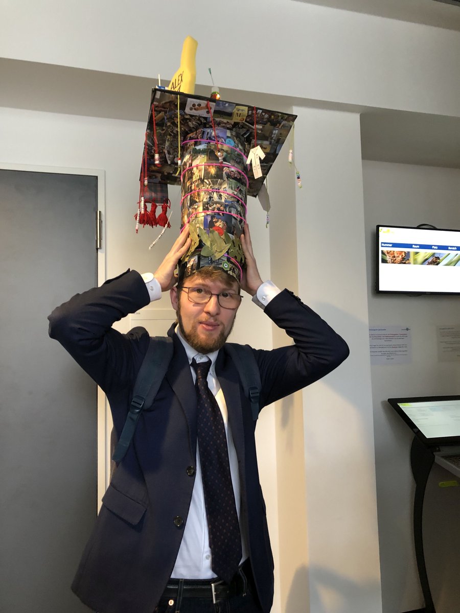 Johnjmol's tweet image. A huge moment for the group and a very proud moment as an advisor as Alessandro becomes the first Doctor of our research group. Congratulations Dr. Marotta and best of luck in the future at the Fürstner Lab. We miss you already! @MpiciPotsdam @BioMolSys