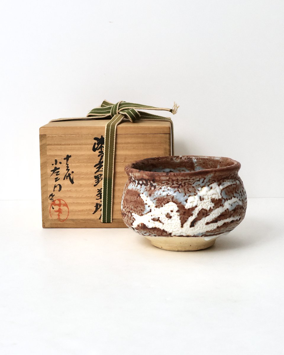 MaisonSato's tweet photo. We have released a few vintage matcha bowls! Kutani, Irabo, Nezumishino or Kyoto? Which is your favorite? Now available on our online store and at our Parisian boutique.

#maisonsatoparis #matchabowl #japaneseceramics#japanesetableware #boljaponais #vaissellejaponaise#japancraft https://t.co/V2IXJtiUVc