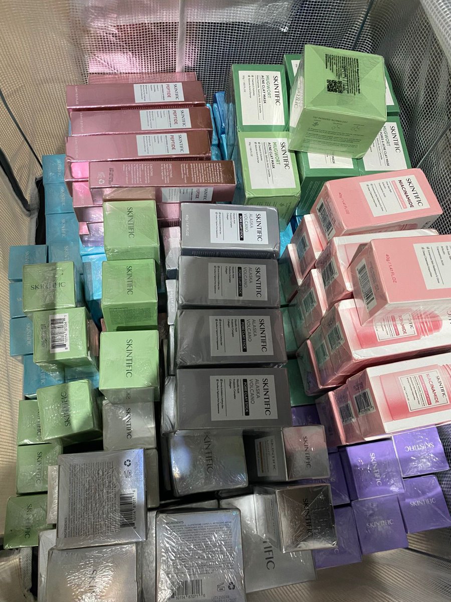 foreavl's tweet photo. wts 

OPEN PO g2g &amp; skintific skincarenyaa 💓
price start from 40k an ajaaa 🫶🏻

boleh dm atau wa di bio yaa #zonauang #zonajajan #skincare https://t.co/CR40TPgB4N