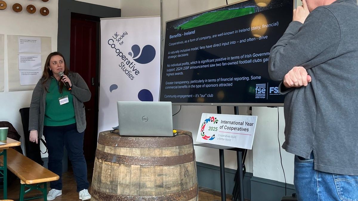 📍🗣️ <a href="/FansEurope/">Football Supporters Europe</a> &amp; <a href="/WeAreTheFSA/">The FSA</a> attended the 2025 UKSCS/SCSI conference in Belfast in recent days, presenting the challenges, benefits, &amp; future outlook for football cooperatives in the UK and Republic of Ireland. 1/3