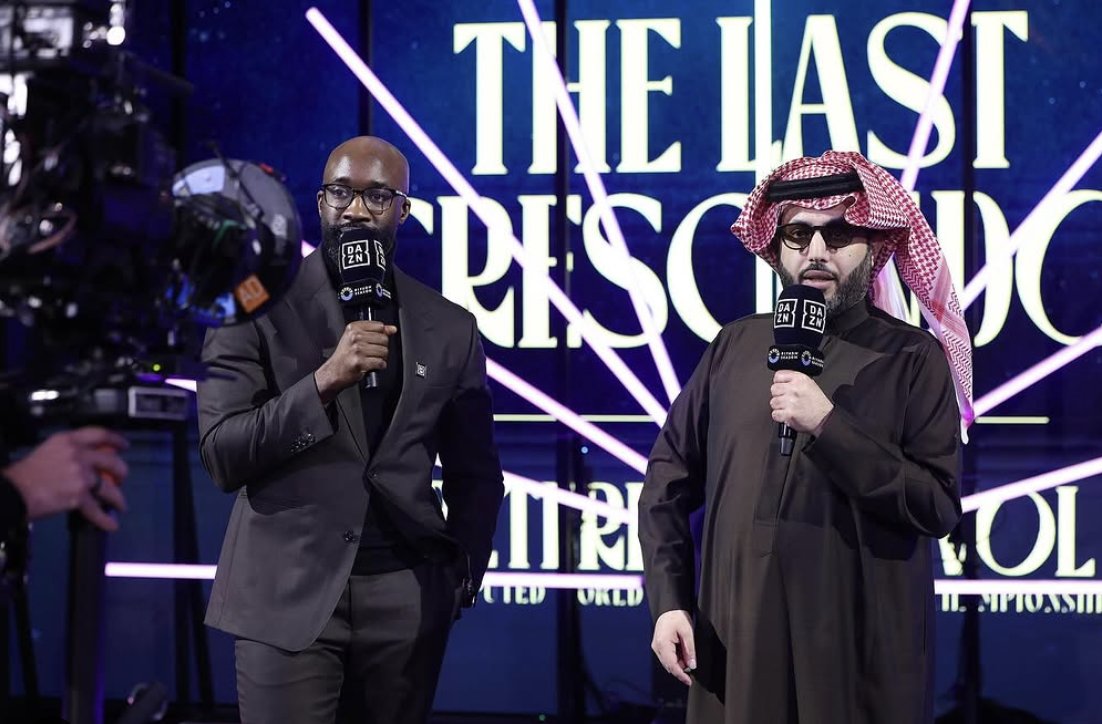 Tailor Made London crafted a bespoke chocolate brown suit for broadcaster Ade Oladipo, who wore it while interviewing Anthony Joshua &amp; Shawn Porter at the Riyadh Season. Covering Bivol’s win over Beterbiev for DAZN, Ade looked as sharp as his commentary. #TailorMadeLondon