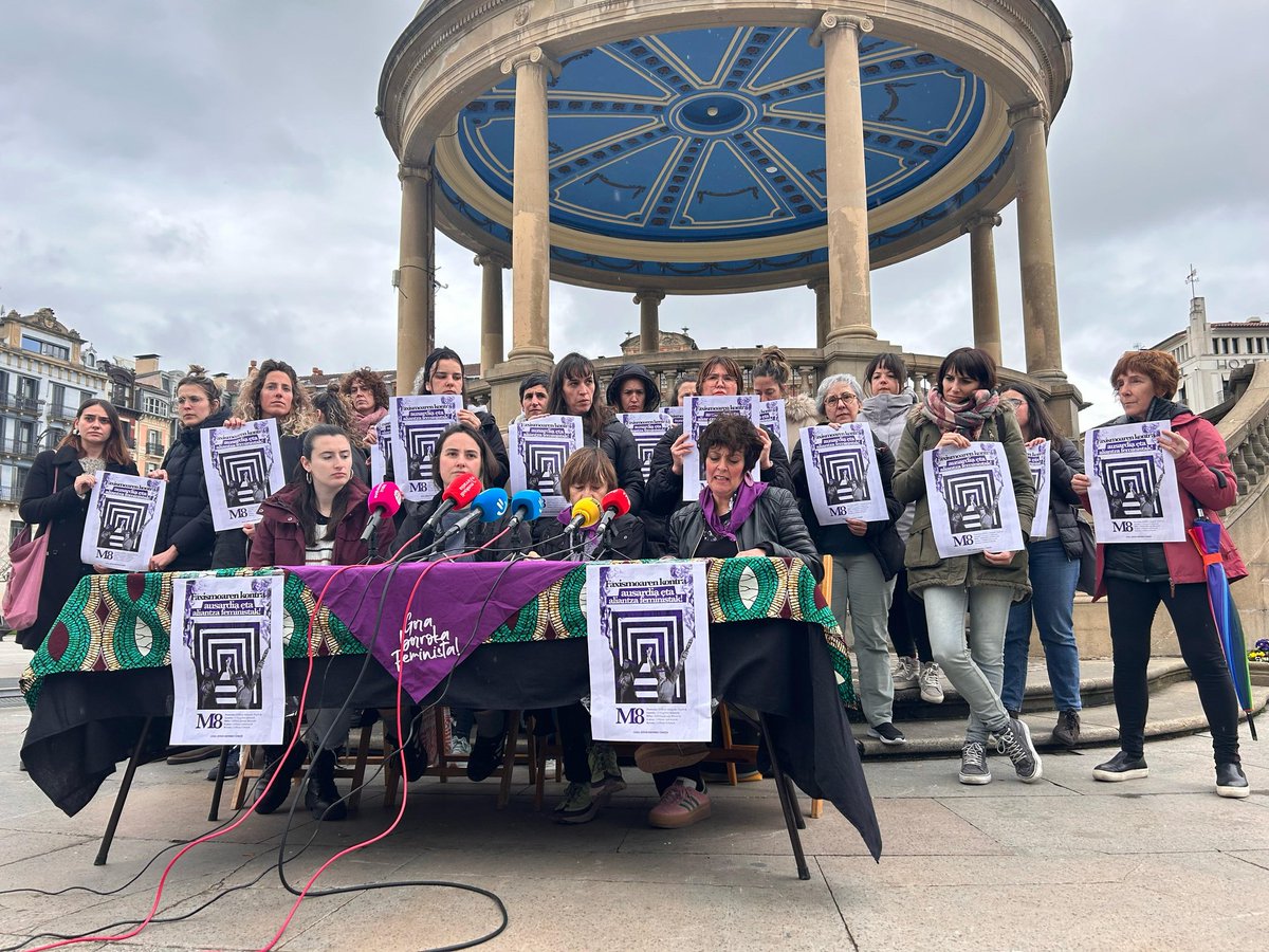 [M8] Emakume* Langileon Nazioarteko eguna.

Iaz, GURE BIZITZEKIN NEGOZIORIK EZ! ¡Haceos cargo ya! Lelopean atera ginen kalera, lehen Greba Feminista Orokorra egin eta hiru hilabetetara. EHko Mugimendu Feminista geroz eta indartsuago eta artikulatuago dagoela erakutsiz, 👇