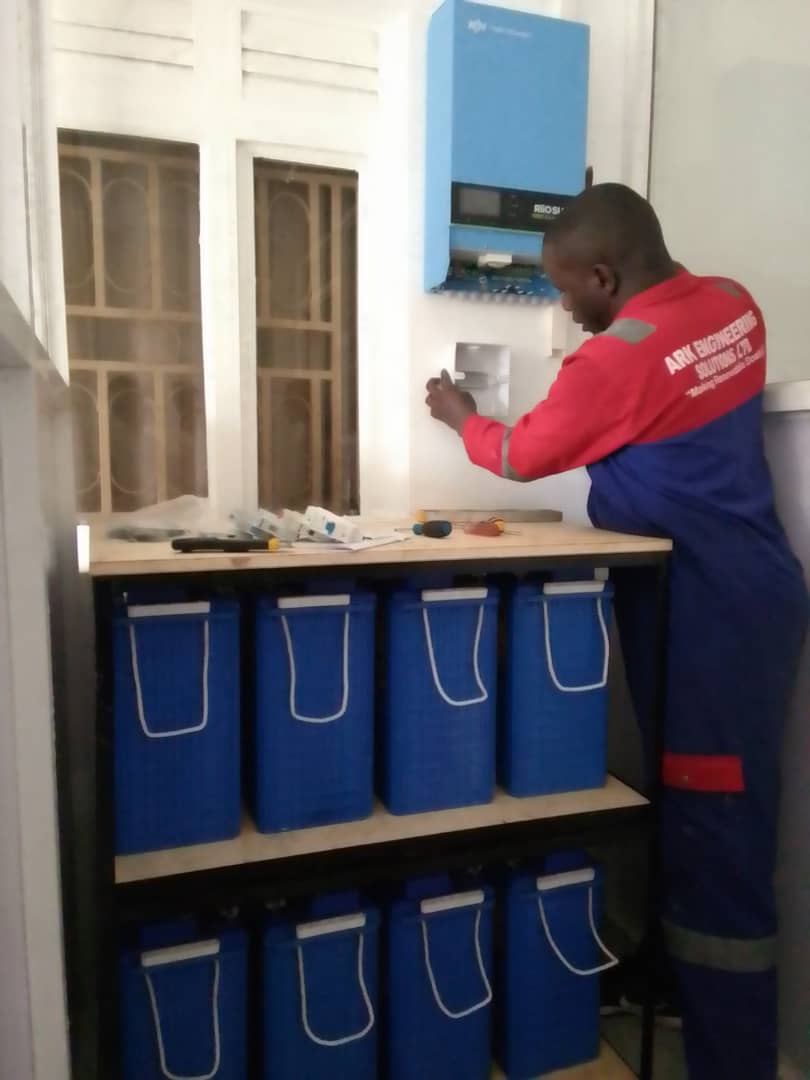 kakaeliphaz's tweet photo. @KagutaMuseveni With the current temperatures in the country, we are also trying to harvest the energy from the sun by giving our clients affordable solar backup and lighting solutions.
We also ask for support and connections to push our hard work. https://t.co/2f07JwrVI5