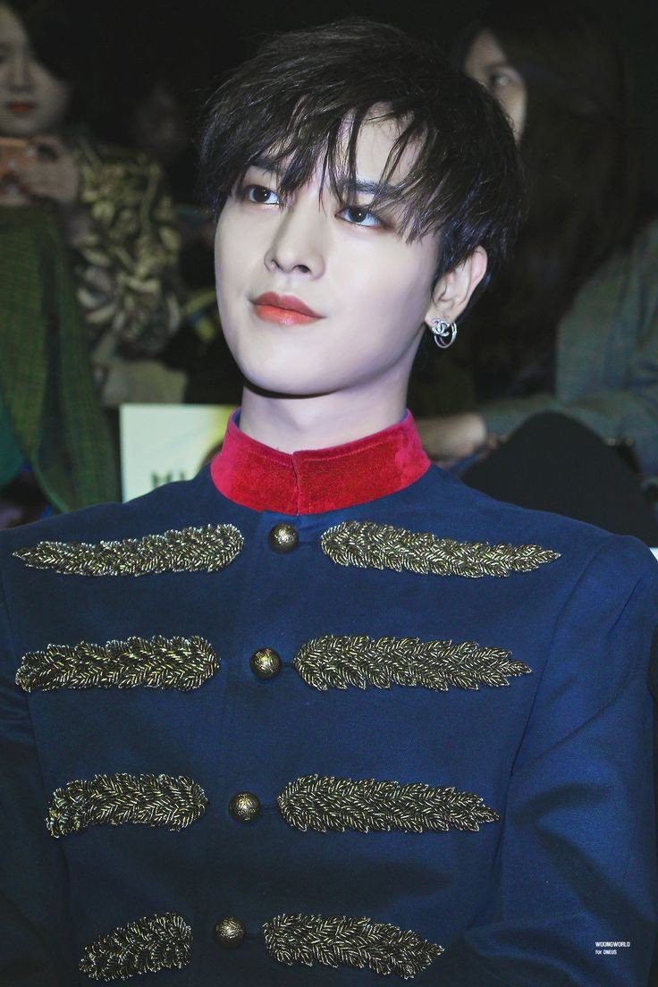 RAVNRchiVeMomen's tweet photo. Sweet Moment with @pls9ravn #RAVN
#RV_Model
Another example of his awesomeness.
#RV #레이븐 #김영조 #レイブン. https://t.co/pxWy3Qj01S