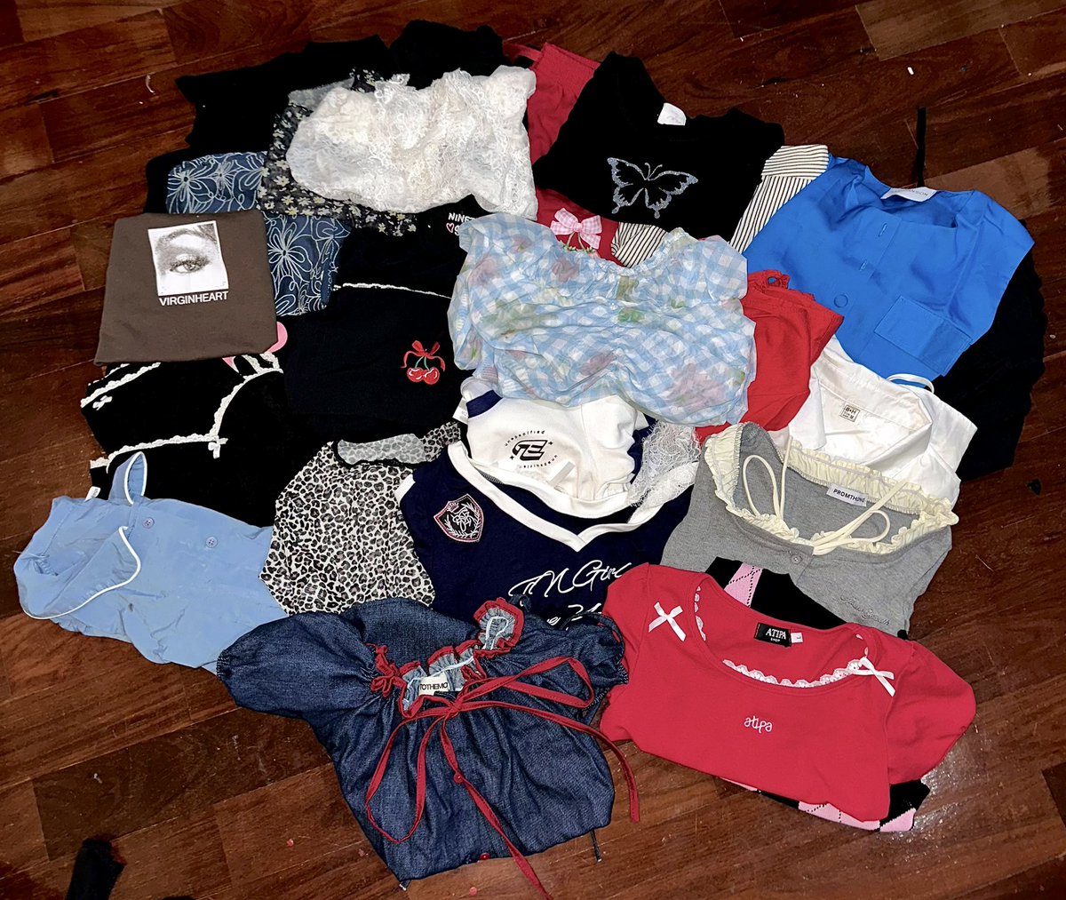 _cutie_pudding's tweet photo. ˚🍒 ᝰ* !! ส่งต่อเสื้อผ้า มีเยอะกว่าในรูปน้า 
ราคาถูก ไม่เกิน100ค่ะ
รี+ปัก ลด 5.- | ค่าส่ง 45.-฿  5+เหมา55
 ☆⋆｡𖦹° ลงวันนี้ 25/02 (20:30 น.)

#ส่งต่อเสื้อผ้ามือสอง #ส่งต่อเสื้อผ้ามือ2 #ส่งต่อเสื้อผ้า #เสื้อผ้ามือสอง #โล๊ะตู้เสื้อผ้ามือ2 #ส่งต่อ #ส่งต่อกระเป๋า #โล๊ะตู้ https://t.co/59OSzzkQSn