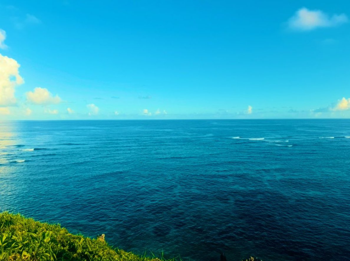 こんにちは。

土日は海の見える別荘でのんびり生活。
何か悩みや嫌なことがあっても、海を見たら心が洗われますね。

今日から新たな1週間のスタートです。
よろしくお願いします。