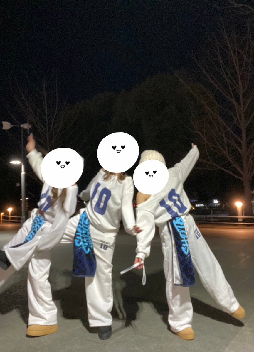 2025.02.19 in Zepp DiverCity
久しぶりにみた清水翔太は少しリバウンドして丁度良くなってた😌🤍
それとちょーかわいいお揃いした！
＠sshota0227