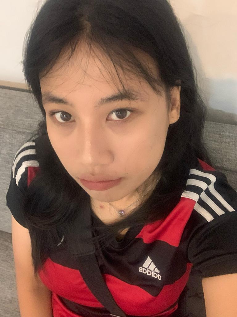 isarubysa's tweet photo. fixing hair adl fav pose https://t.co/HVXvG15WJk