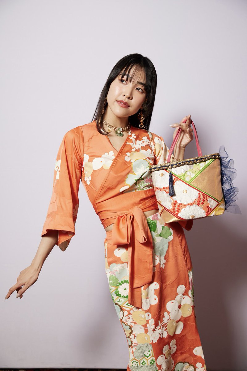 CatwalkBijoux's tweet image. 帯リメイクバッグNeo Japanesque 
Vivatveritasさんの新作ドレスにあわせて
UTAGEアクセサリーを制作しました。
Dress @vivatveritas Model @naka_kanar 
Hair make  @mami_hmua Photographer @michaelholmesphoto 撮影@PenelopeBourbon 
#catwalkbijoux #コラボ#vivatveritas#Penelopebourbon