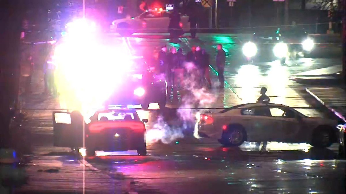 ‼️UPDATE‼️- <a href="/IMPDnews/">IMPD</a> says the man shot by police has died. 

Chief Chris Bailey just gave an update at the scene near Washington and State on Indy’s East side. 

Bailey has reviewed body worn camera footage and says the man was seen running from police and wasn’t listening to