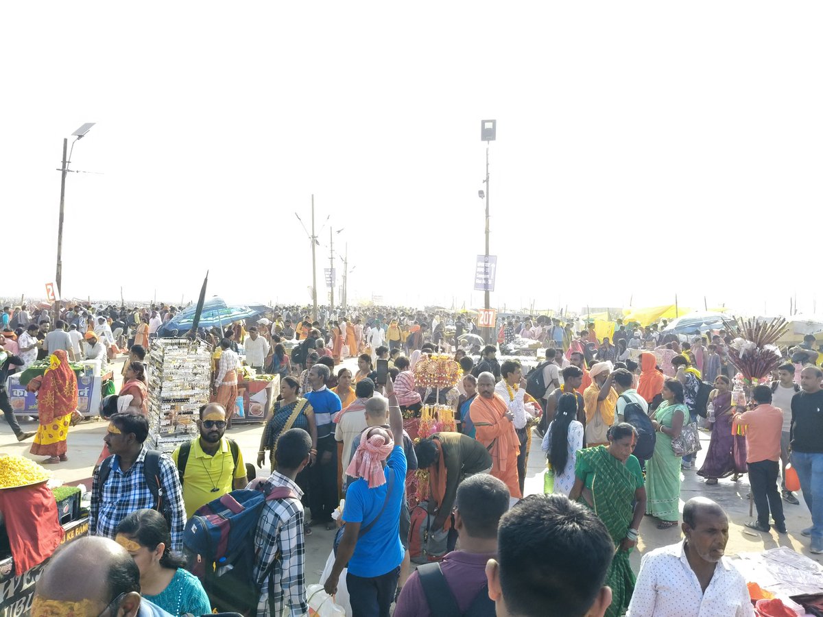 Nagendra60's tweet photo. प्रयागराज महाकुंभ में आज पवित्र संगम में स्नान करने का सौभाग्य प्राप्त हुआ!

पवित्र, निर्मल माँ गंगा का आशीर्वाद मिला।
#priyagrajsangam #priyagrajkumbhmela2025 #priyagraj https://t.co/PLj2ioM3Qz