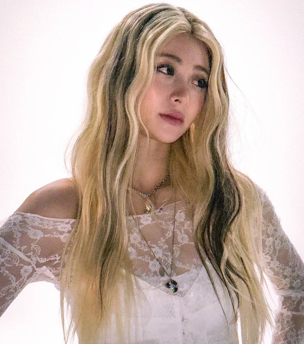 elsserafim's tweet image. SOBRANG LATINA