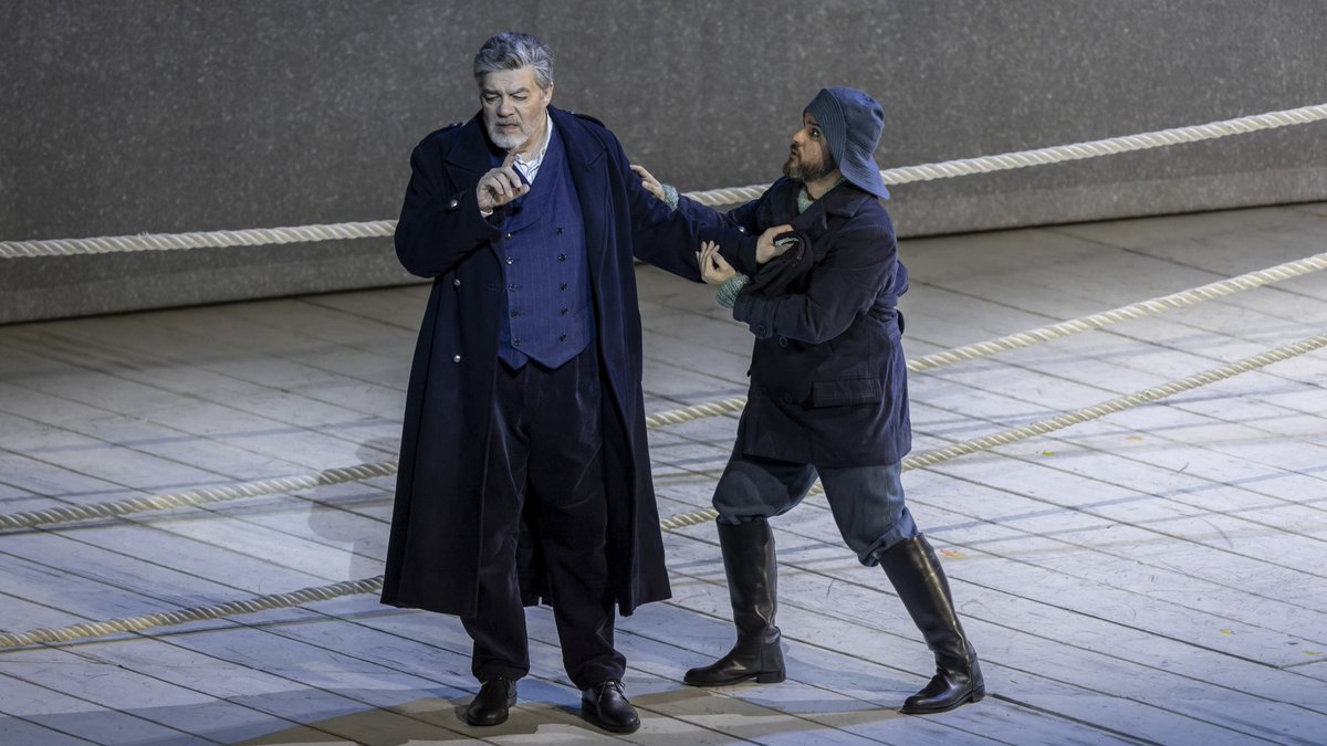 👀 Sabemos que teníais ganas de ver la puesta en escena de Willy Decker y Wolfgang Gussmann para #ElHolandésErrante, ¡y aquí la tenéis!

Ya no queda nada. ⌛ tinyurl.com/3wj57hu4 

📸 Miguel Lorenzo

#LesArts #LesArtsÉsÒpera