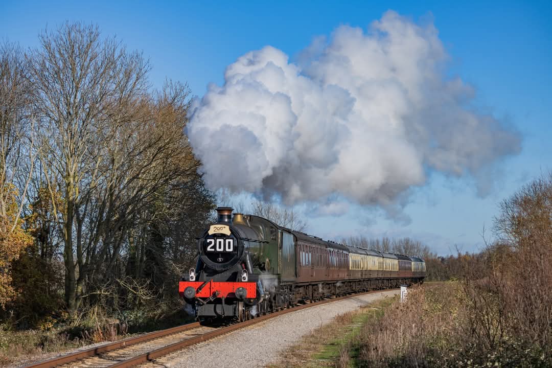 GWSR's tweet image. We are opening this weekend with the Blue timetable (see website for details). The steam loco is 7903 'Foremarke Hall' and the DMU Bubble Car No. W55024 from the Chinnor and Princes Risborough Railway will be out for its debut. 

gwsr.com

📸 J Boskett &amp;amp; K Jarvis