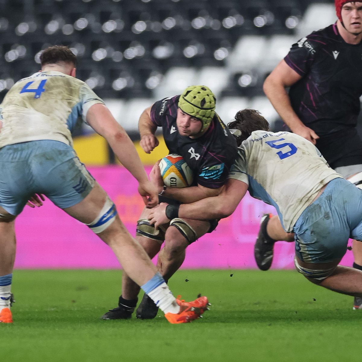 Meet Harri Deaves - A badger with the heart of a lion 🖤
There is certainly no danger of Harri Deaves forgetting his rugby roots. The Ospreys flanker is hugely proud to be a product of <a href="/PontyclunRFC/">Pontyclun RFC</a> - or The Badgers to give them their nickname...

Read more: