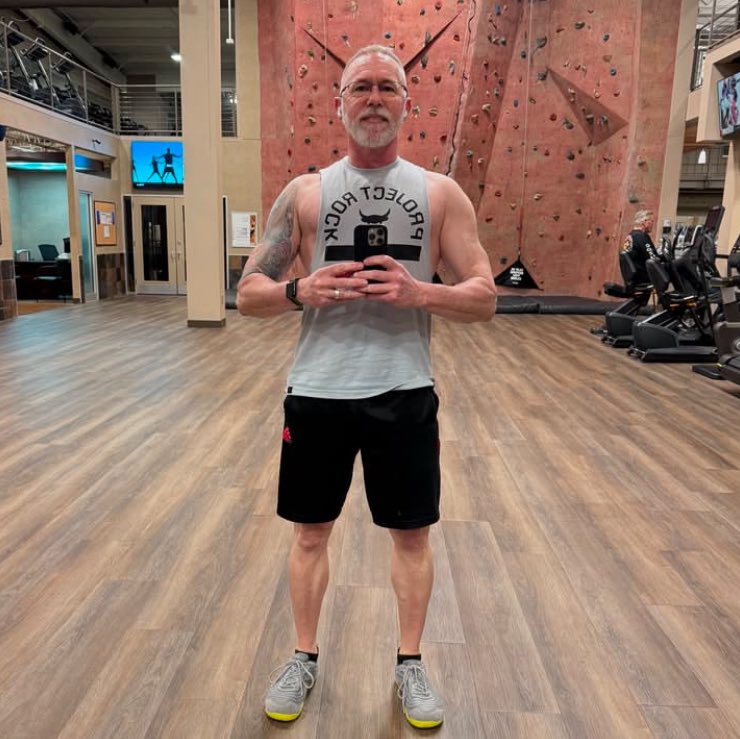 benjamin_don124's tweet image. START YOUR WORKOUT 🏋️‍♀️ STRONG 💪