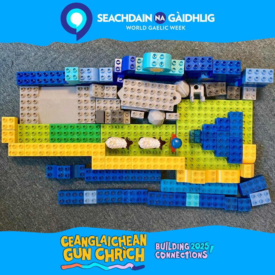 GMEeileansiar (@gmeeileansiar) on Twitter photo Seachdain na GĂ idhlig - an Rubha
Seo againn am Braighe le Ălodie, 5.
Tha aâ ghrian a-muigh, tha na caoraich air cuairt - latha math air aâ BhrĂ ighe!
Here's the Braighe by Ălodie, 5.
The sun is shining, sheep are roaming - a lovely day on the Braighe!
Taing!
<a href="/sngaidhlig/">Seachdain na GĂ idhlig</a> Seachdain na GĂ idhlig - an Rubha
Seo againn am Braighe le Ălodie, 5.
Tha aâ ghrian a-muigh, tha na caoraich air cuairt - latha math air aâ BhrĂ ighe!
Here's the Braighe by Ălodie, 5.
The sun is shining, sheep are roaming - a lovely day on the Braighe!
Taing!
<a href="/sngaidhlig/">Seachdain na GĂ idhlig</a>