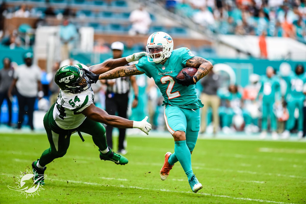 TheFishTank (@thefishtank81) on Twitter photo Who doesn't remember Albert Wilson II high-fiving <a href="/_TheDreamIsHere/">Jakeem Grant</a> on his way to the end zone? Did you know the move was inspired by <a href="/cheetah/">Ty Hill</a>? #DiveIn
#ApplePodcasts
podcasts.apple.com/us/podcast/albโฆ
#Spotify
open.spotify.com/episode/4MqGASโฆ
<a href="/MiamiDolphins/">Miami Dolphins</a> <a href="/ojmcduffie81/">OJ McDuffie</a> <a href="/iThinkIsee12/">Albert Wilson II</a> <a href="/TeamLevit/">Seth Levit</a> Who doesn't remember Albert Wilson II high-fiving <a href="/_TheDreamIsHere/">Jakeem Grant</a> on his way to the end zone? Did you know the move was inspired by <a href="/cheetah/">Ty Hill</a>? #DiveIn
#ApplePodcasts
podcasts.apple.com/us/podcast/albโฆ
#Spotify
open.spotify.com/episode/4MqGASโฆ
<a href="/MiamiDolphins/">Miami Dolphins</a> <a href="/ojmcduffie81/">OJ McDuffie</a> <a href="/iThinkIsee12/">Albert Wilson II</a> <a href="/TeamLevit/">Seth Levit</a>