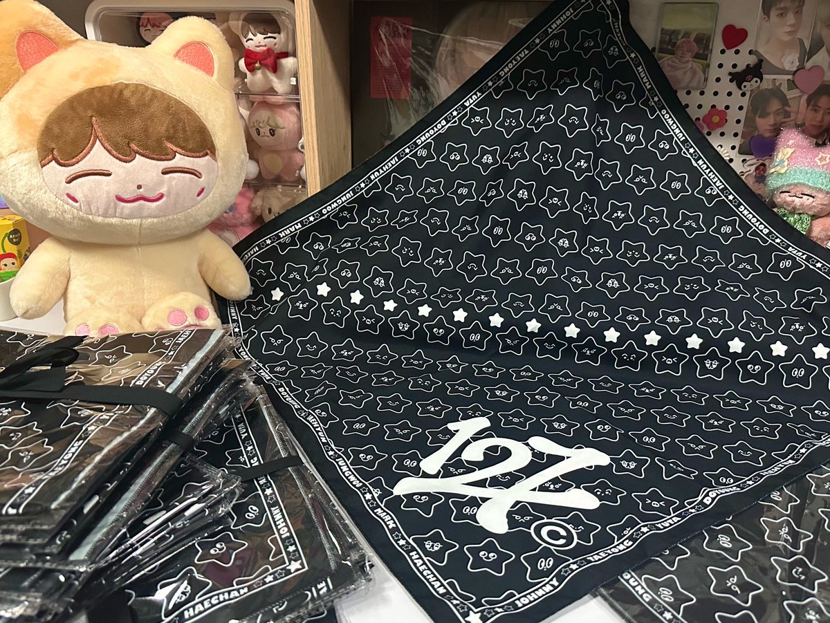 FA17ME's tweet photo. (รอบไปร) มี2ผืน ขอเป็นสุ่มจากรีทวิตเลยนะคะ🥹
คนละ1ผืน ส่งให้ฟรีคับ♡ https://t.co/8fVZ5rxAoN