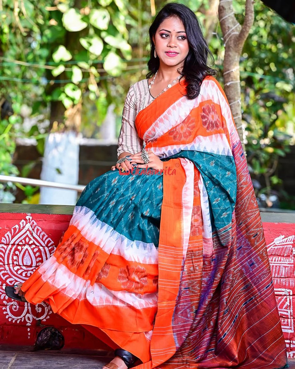Triranga Bandha Khandua Cotton Saree – A Weave of Heritage &amp; Grace! ✨

From our exclusive Ekamra Love Collection, this Triranga Bandha Khandua Cotton Saree is a masterpiece of Odisha’s timeless craftsmanship.

Shop now. 🛍️ Utkalamrita.com