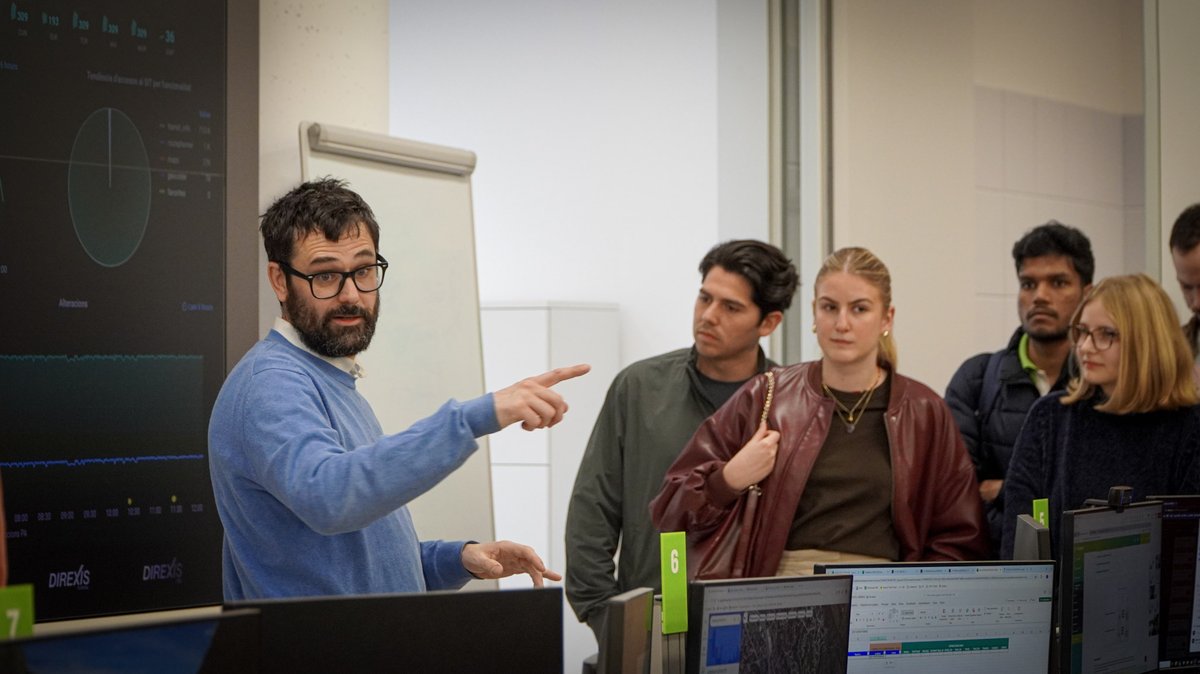 MUM_UPC's tweet photo. The T-mobilitat project manages global access to public transportation and mobility information enabling new promising services!🤩Our students learnt and truly enjoyed a lot. Many thanks to Héctor, Albert, Sònia and the entire CGIM-ATM Team! @T_mobilitat
https://t.co/UxfAF0ya1l👏 https://t.co/su4ezG1tW7