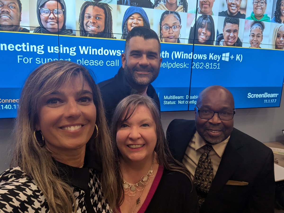 drsumaracase's tweet image. Dr. Bell brought the house down today for our RCSD Aspiring Leaders Academy! @drchrismiller2 @KRVliteracy