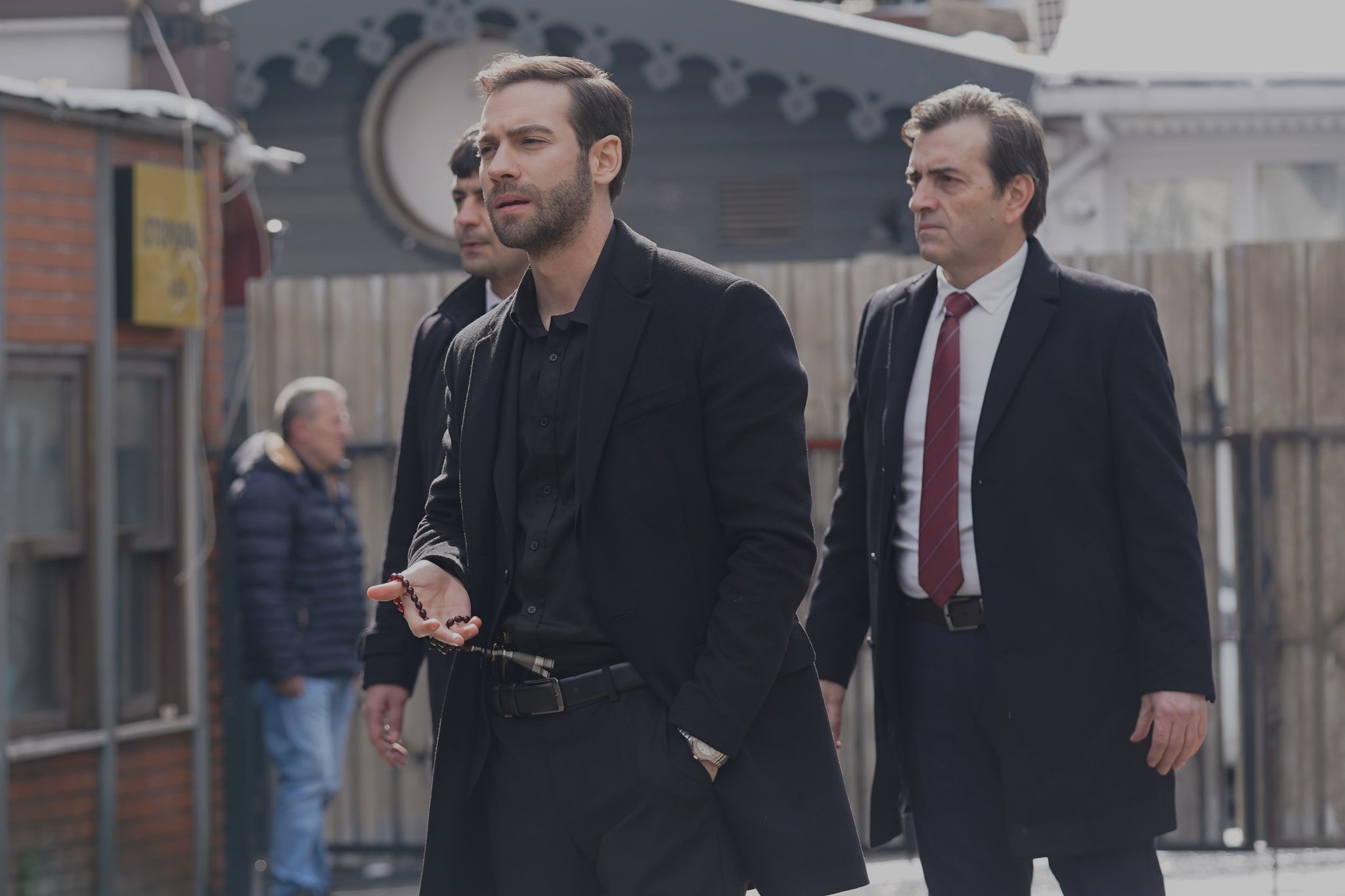 GkoaaX9WgAAV9dm?format=jpg&name=large