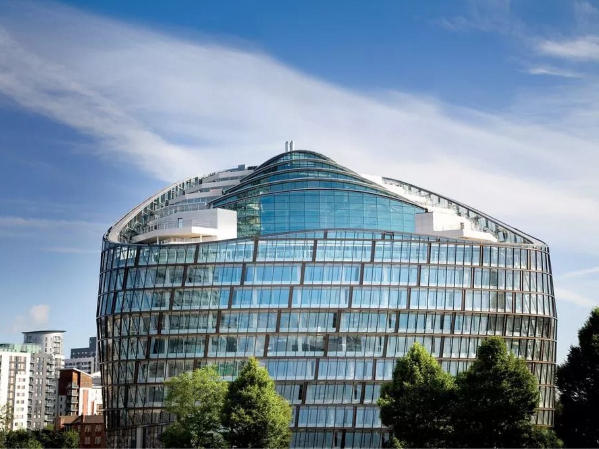 Our MEP Projects team are underway with a valve replacement project at The Co-operative Group Building at One Angel Square in Manchester.

Our work has involved repairing joints, valves and flanges that are already failing and refurbish them. 

bit.ly/41xaWuQ