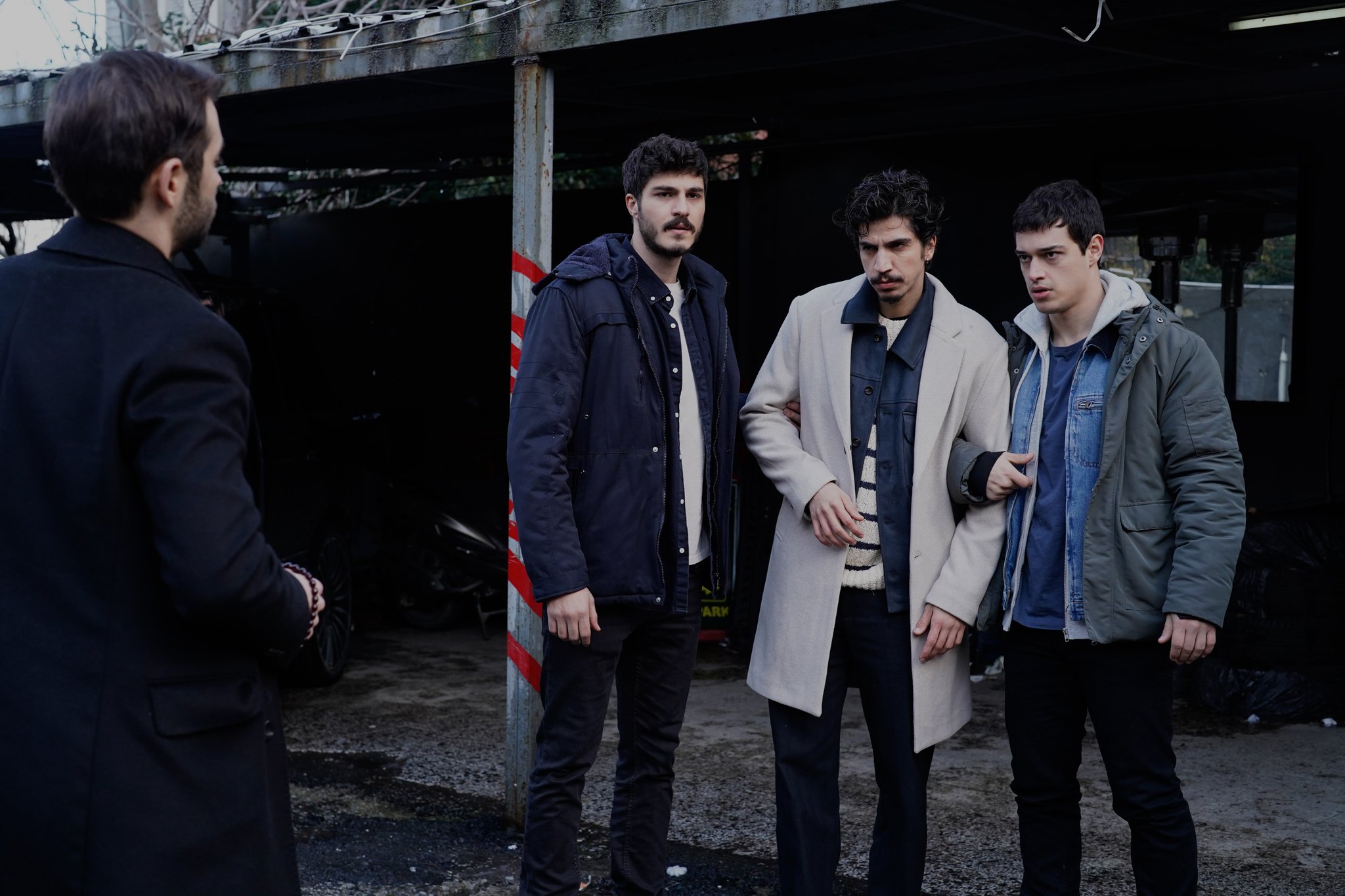 GkoaiqJW4AAk2Uw?format=jpg&name=large