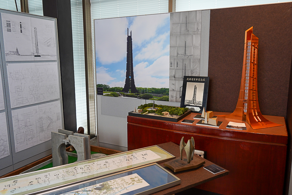 100yearsTower's tweet photo. 北海道百年記念塔の設計者である井口健先生の母校札幌工業校高に「北海道百年記念塔記念室」が開設されます。4月10日から一般にも公開となります。情報を整理しまして後刻詳細をお知らせいたします。 https://t.co/iDJL7udwVB