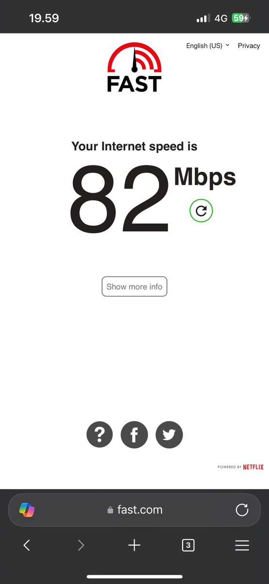 Sempat berpikir untuk switch dari Edge ke Safari karena address bar di bawah bikin ux nya lebih nyaman, tapi hari ini Edge ada update terbaru yang mindahin address bar nya ke bawah. Love it! ❤️