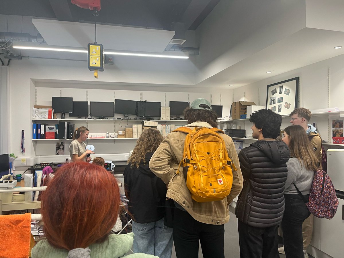 Friday was offer holders day for the School of Engineering! We welcomed future BME engineers into the lab and demonstrated some of our research 🦾🧠