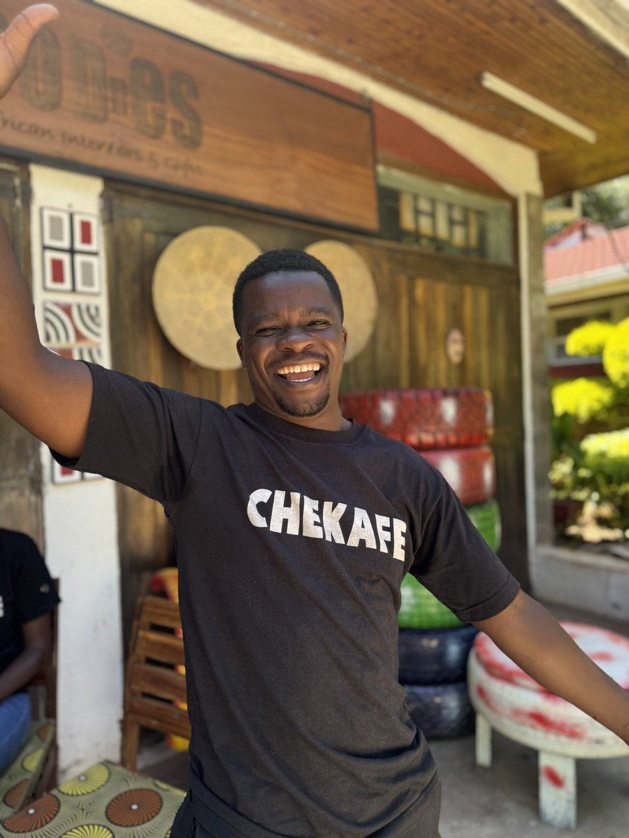 会社のみんなが可愛すぎる
「チェカ」という名の会社名
スワヒリ語で「笑う」という意
ケニアで頑張って生きてます