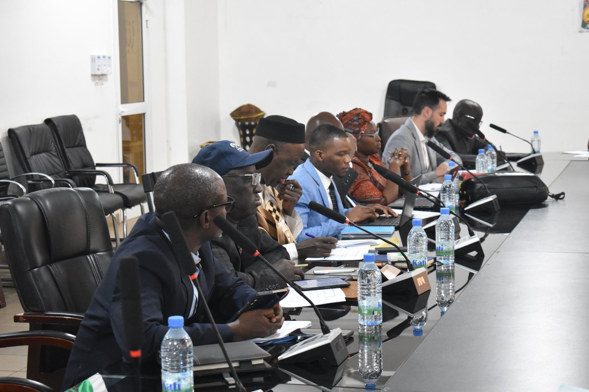 PaarUnc's tweet photo. Ministère des Transports et des Infrastructures du Mali et la Banque  Mondiale ont tenu du 24 au 28 février 2025 à Bamako, la troisième  mission de la préparation du Programme d’Amélioration de la Connectivité  et de la Résilience des Infrastructures Routières (PACRIR -  P507921) https://t.co/vJ1hBEv4vF