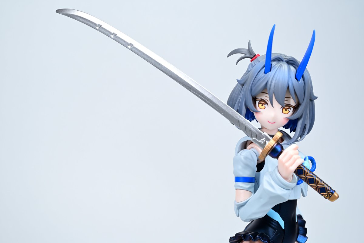 Model_Azumaudo's tweet image. 30MS　ソウレイ
今回もオリジナルに忠実に塗装。髪の毛は調色がさっぱりだったので、好きなようにしちゃった。でも可愛い。
仮面の干渉がすごかったので、裏に延長用のジョイントを付けてクリアランスをちょっとだけ確保。お気に入りポイントは刀の柄。
#ソウレイ   #30ms #アニプラ