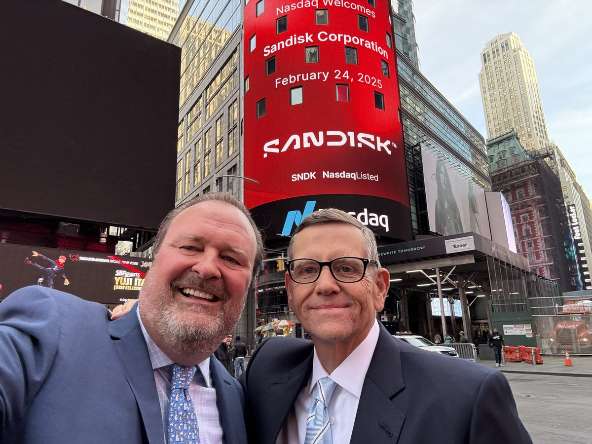 So great to welcome <a href="/SanDisk/">Sandisk</a> to the <a href="/NasdaqExchange/">Nasdaq Exchange</a> to ring the closing bell. Welcome back to the Nasdaq family!! $sndk